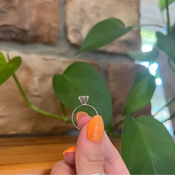 JamesJenny Sterling Silver 925 0.8ct Round CZ Ring (US 5.5) - Picture 2 of 5